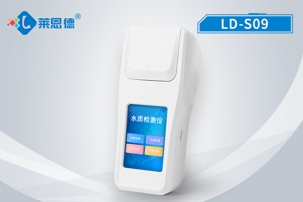 檢測(cè)魚(yú)塘水質(zhì)什么時(shí)候最好？（水質(zhì)檢測(cè)儀的多項(xiàng)目檢測(cè)）